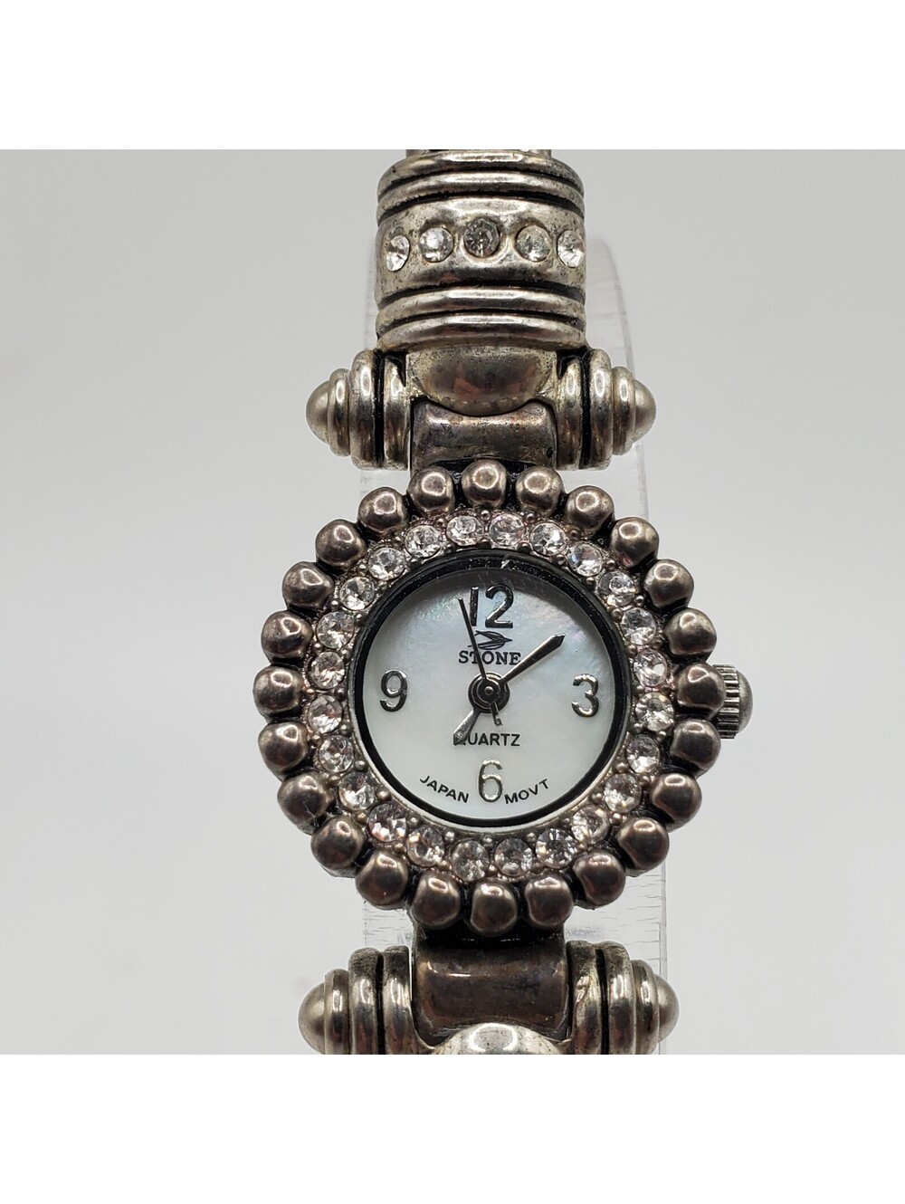 Stone Rhinestone Gem Quartz Watch Womens 22mm Silver Tone New Battery